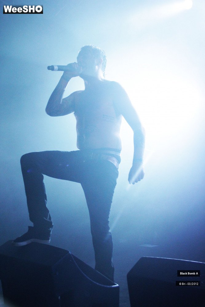 23/34 photos du spectacle Black Bomb A