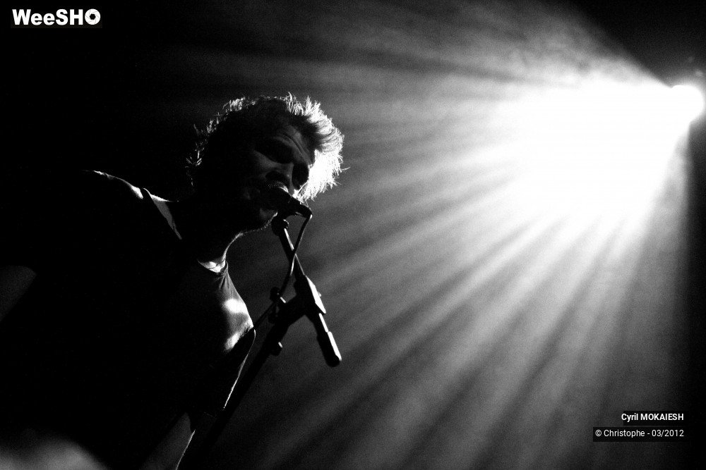 5/39 photos du spectacle Cyril Mokaiesh