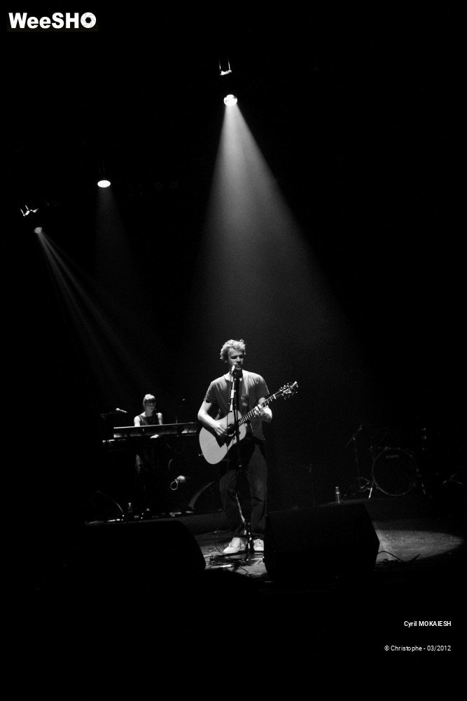 38/39 photos du spectacle Cyril Mokaiesh