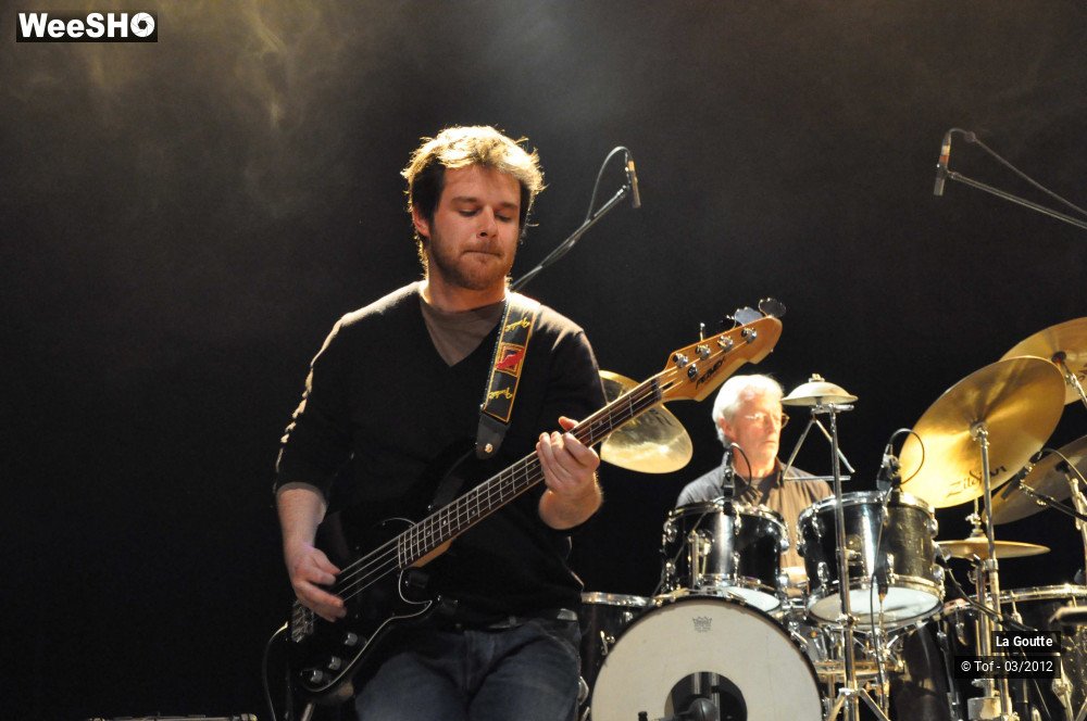 4/35 photos du spectacle La Goutte