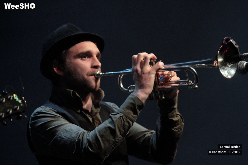 7/32 photos du spectacle le vrai terrien