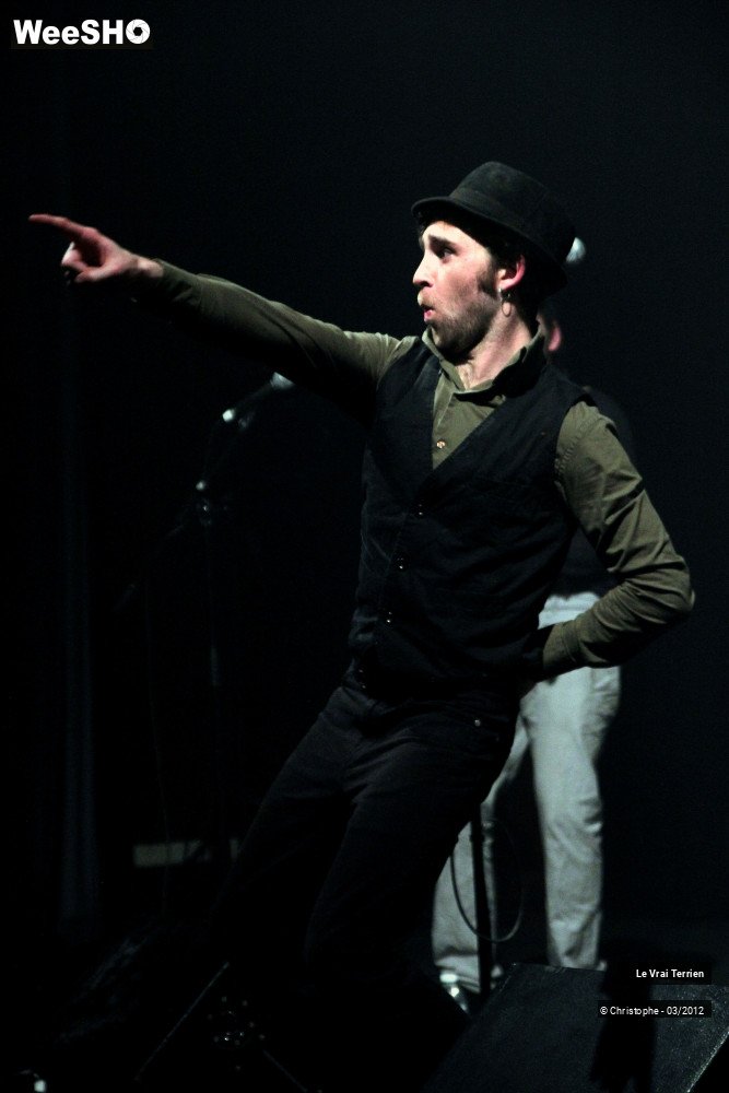24/32 photos du spectacle le vrai terrien
