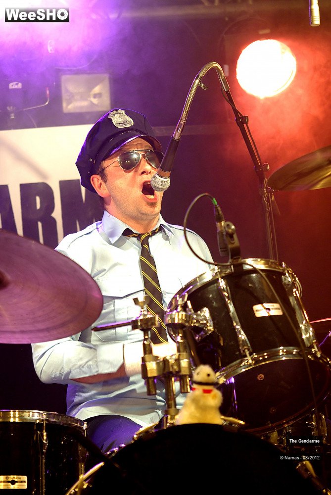 20/37 photos du spectacle The Gendarme