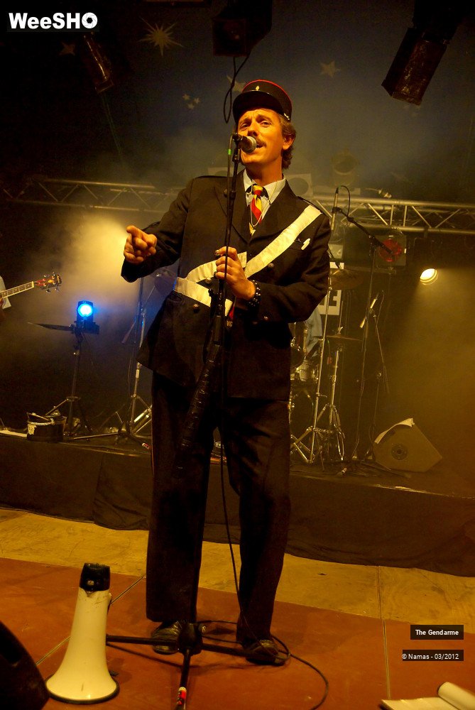 31/37 photos du spectacle The Gendarme