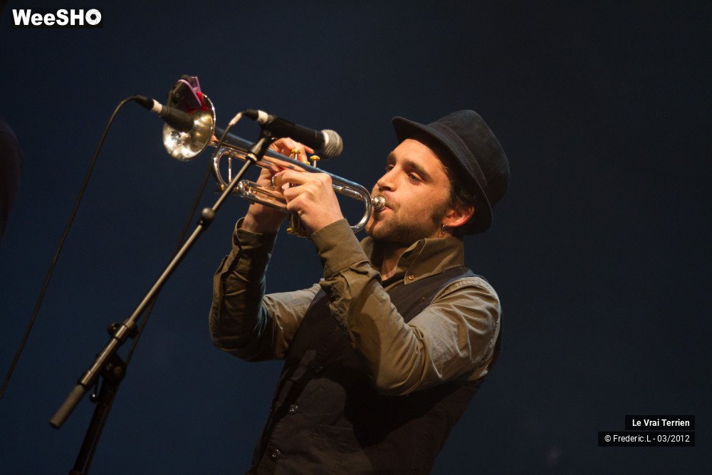 12/41 photos du spectacle Le Vrai Terrien