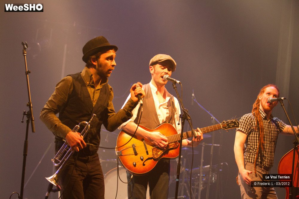 20/41 photos du spectacle Le Vrai Terrien