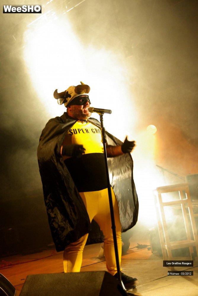 17/26 photos du spectacle Les Oreilles Rouges