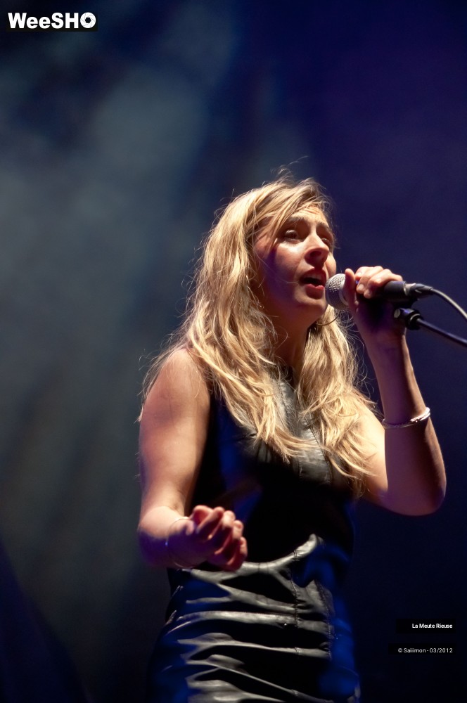 15/32 photos du spectacle La Meute Rieuse