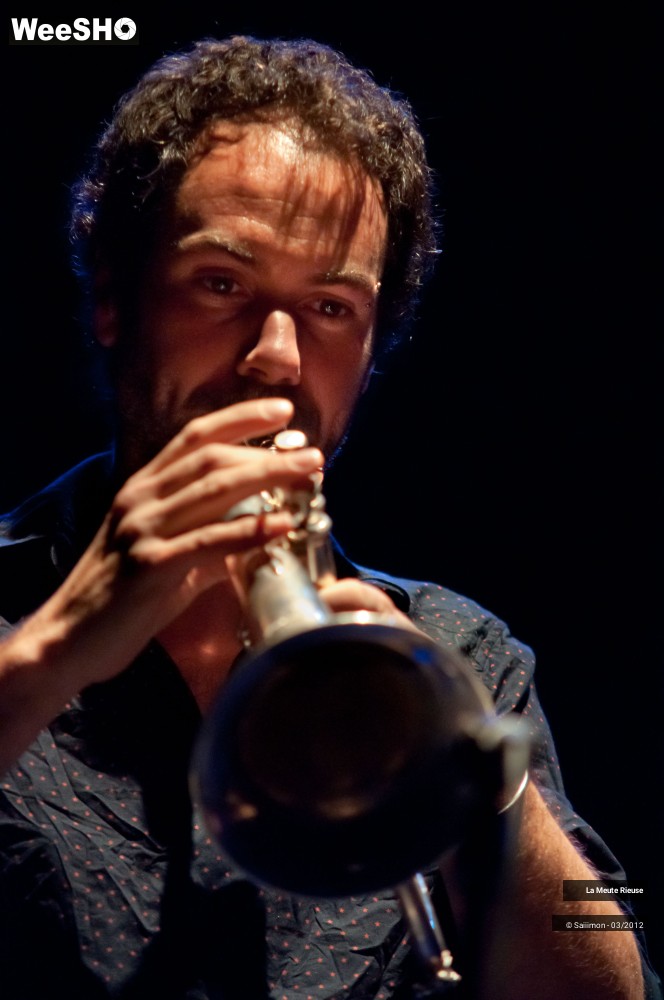 24/32 photos du spectacle La Meute Rieuse