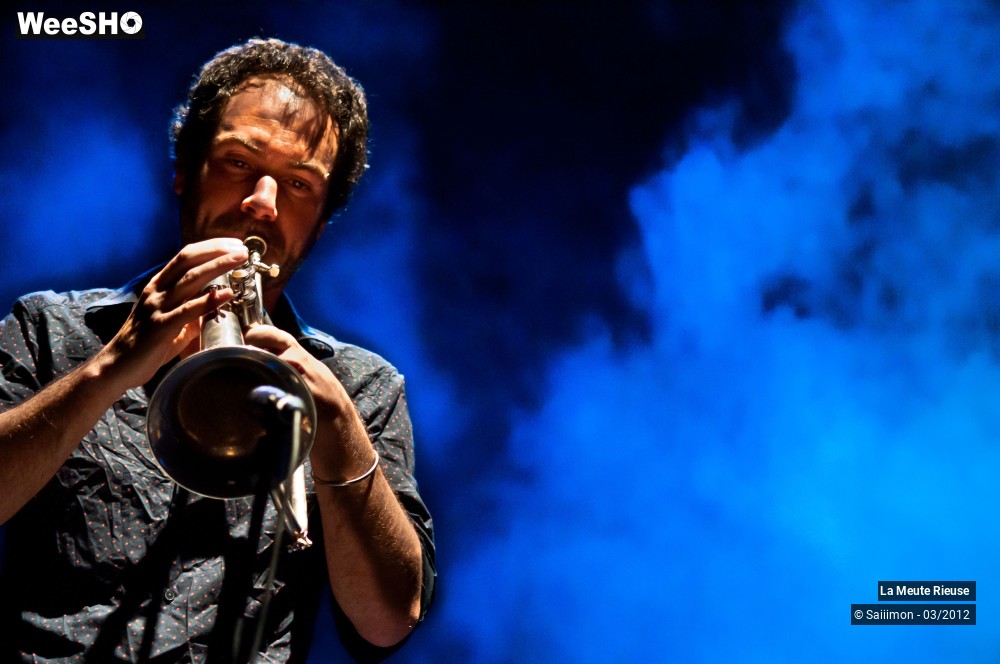 26/32 photos du spectacle La Meute Rieuse