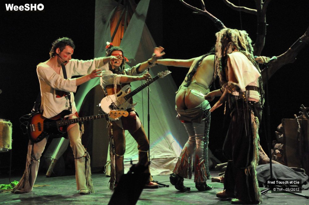 7/50 photos du spectacle Le retour du grand Renard Blanc
