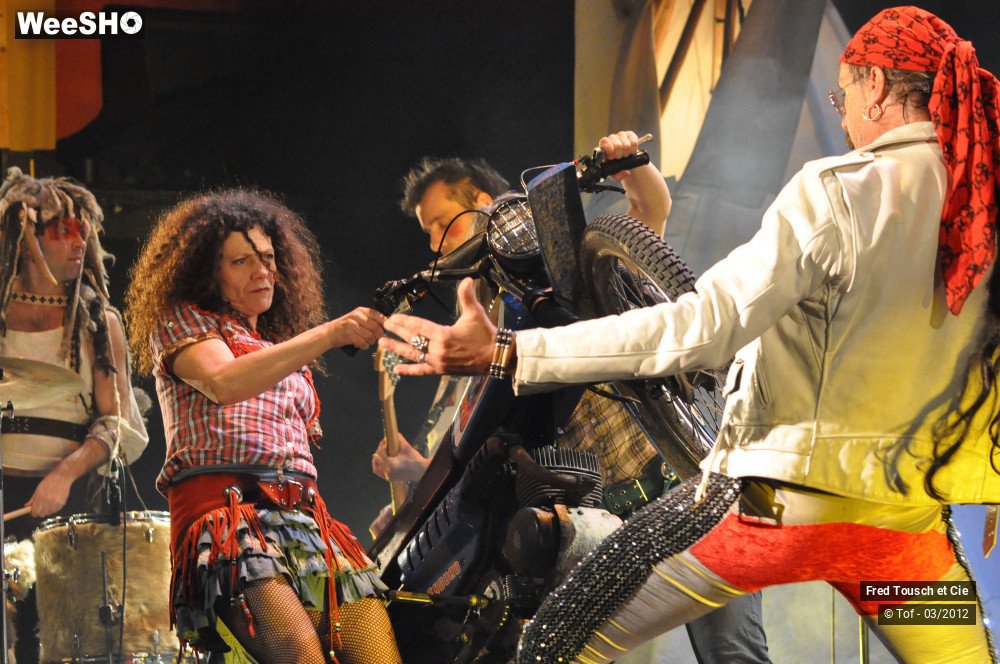 17/50 photos du spectacle Le retour du grand Renard Blanc