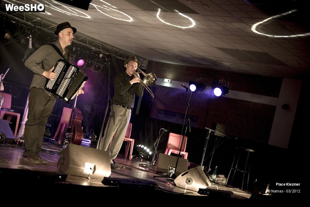 13/28 photos du spectacle Place Klezmer