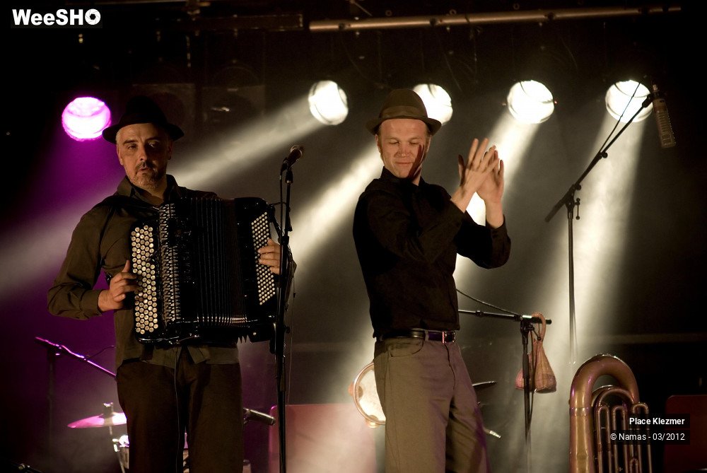 14/28 photos du spectacle Place Klezmer