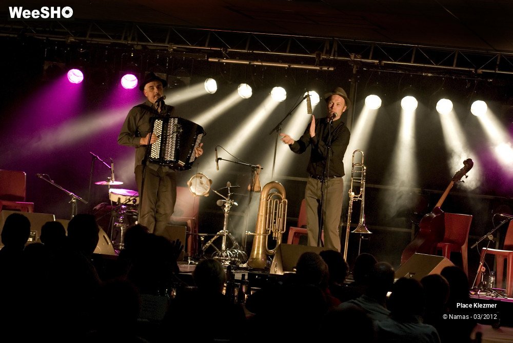 16/28 photos du spectacle Place Klezmer