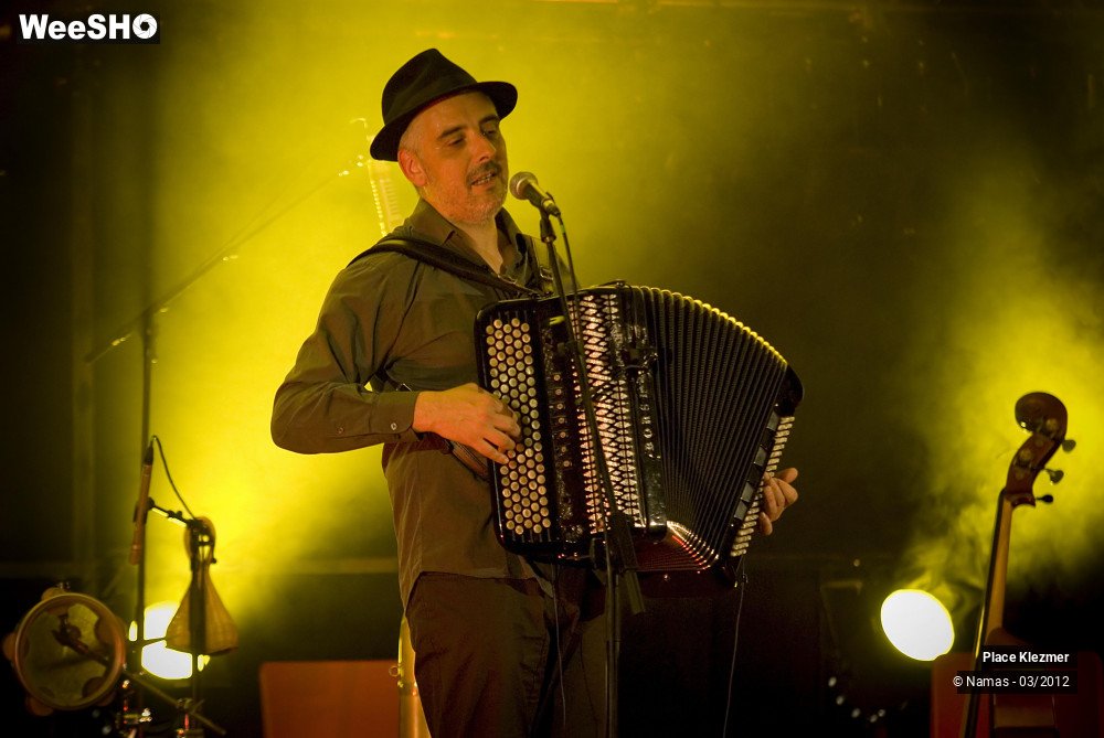 18/28 photos du spectacle Place Klezmer