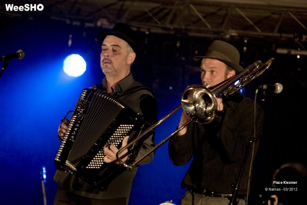 19/28 photos du spectacle Place Klezmer