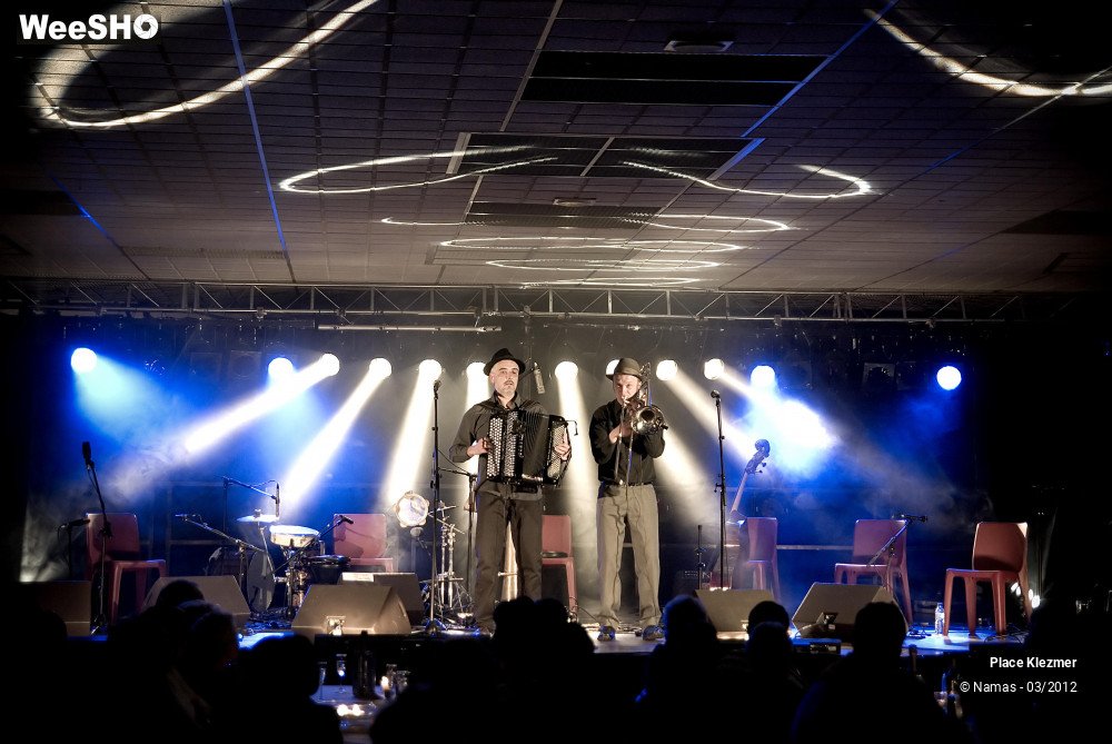 20/28 photos du spectacle Place Klezmer