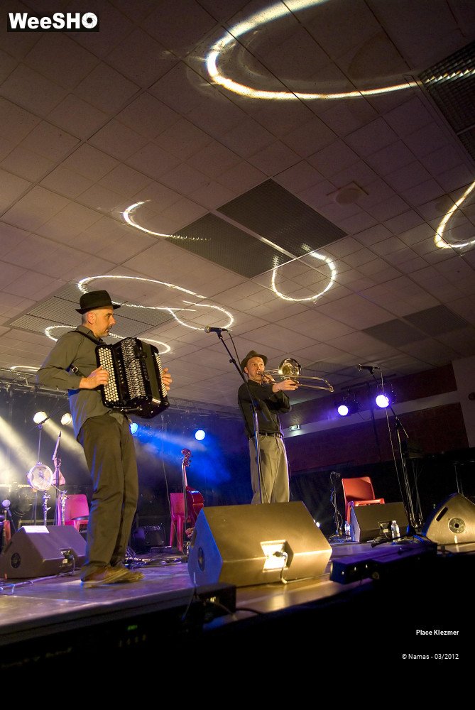 24/28 photos du spectacle Place Klezmer