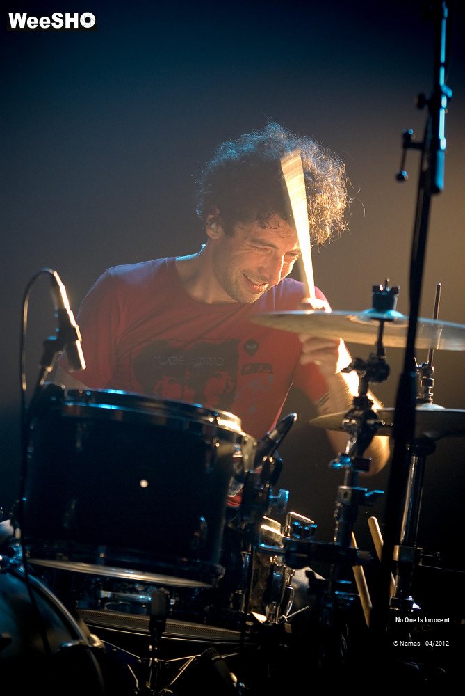 9/33 photos du spectacle No One is Innocent