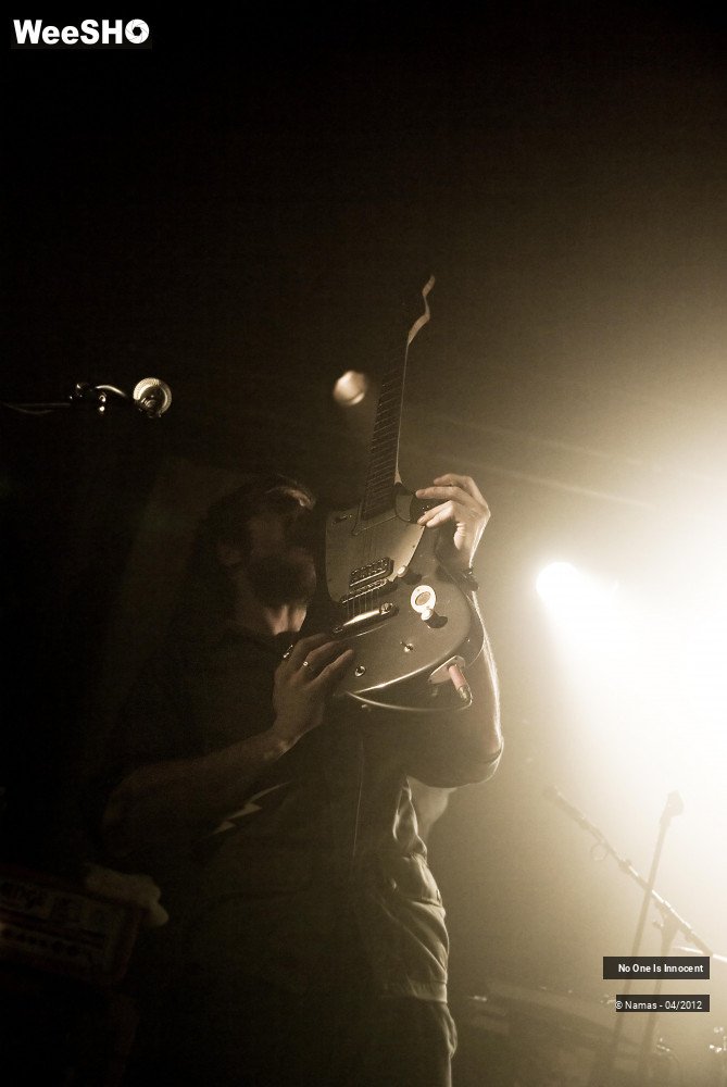 24/33 photos du spectacle No One is Innocent