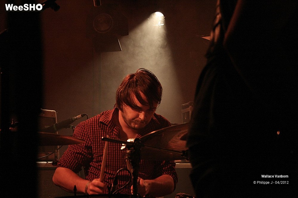 8/16 photos du spectacle Wallace Vanborn