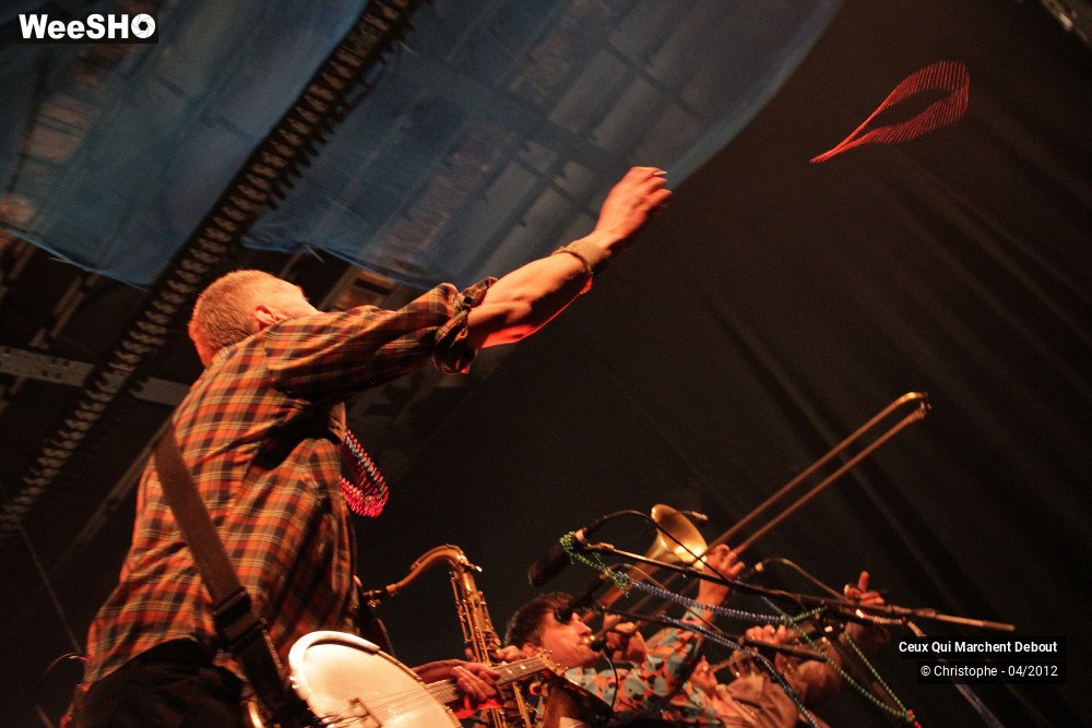 5/49 photos du spectacle Ceux Qui Marchent Debout