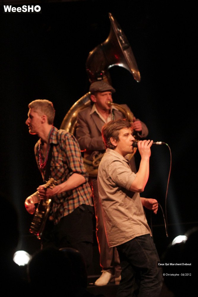 48/49 photos du spectacle Ceux Qui Marchent Debout