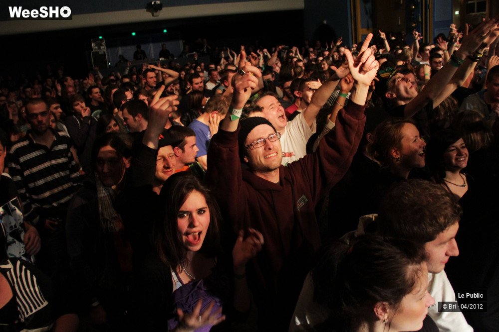 16/23 photos du spectacle Les Enchanteurs 2012 Ambiance