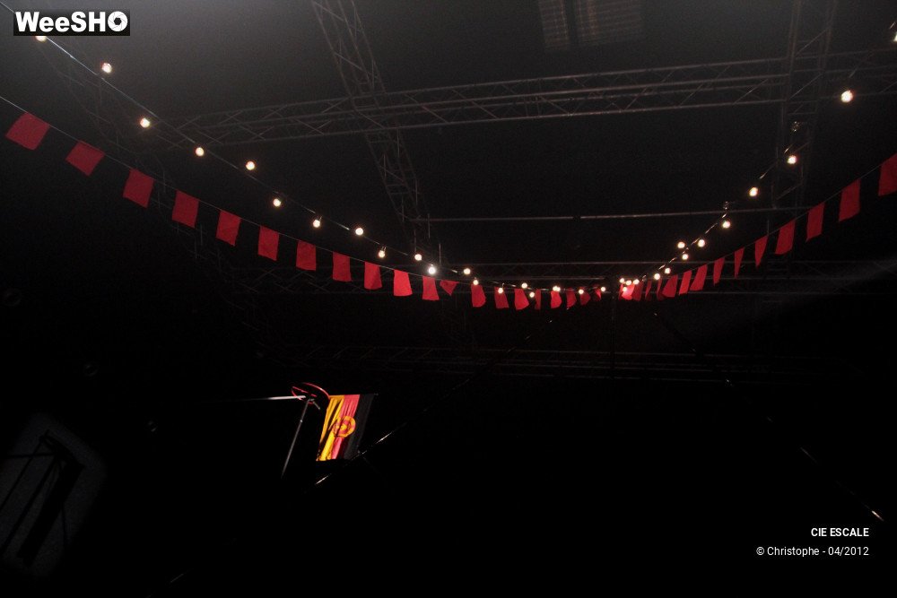 3/48 photos du spectacle Est ou Ouest - Proces d'intention