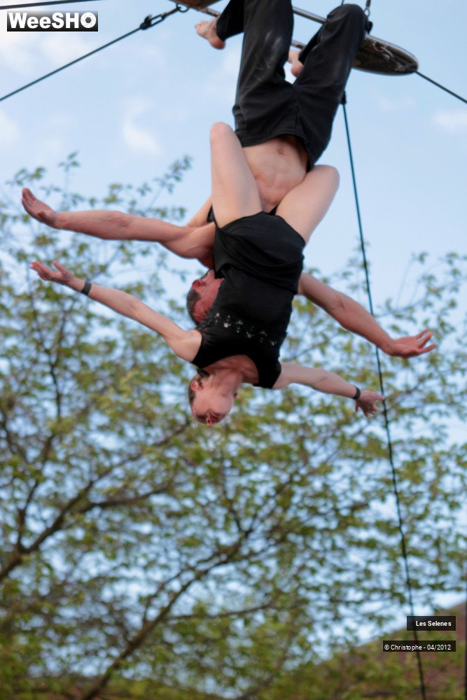 32/50 photos du spectacle LES SéLèNES Heures séculaires