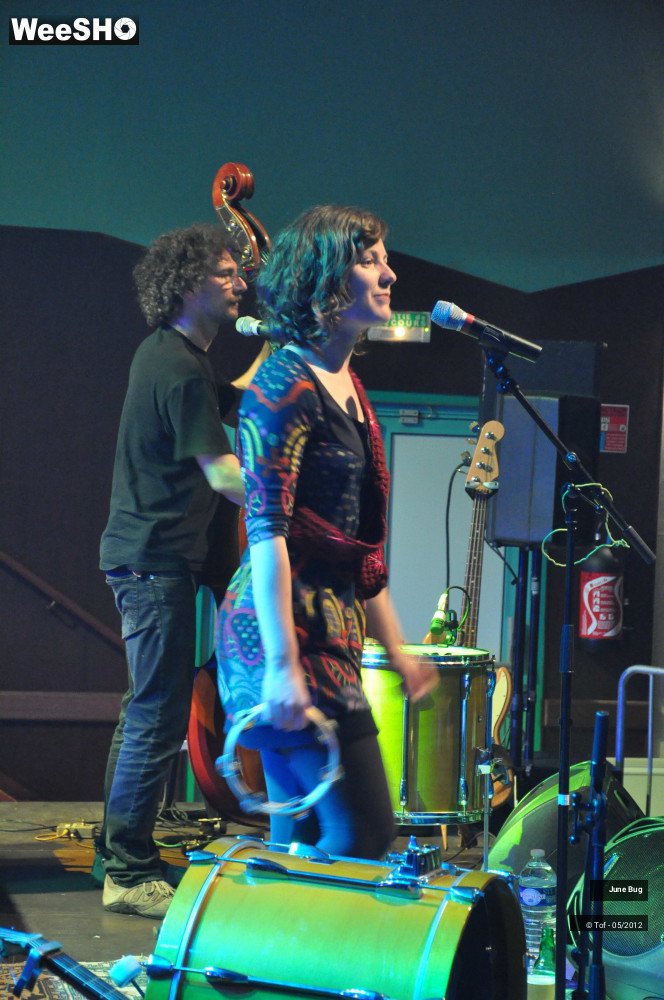 23/37 photos du spectacle June Bug