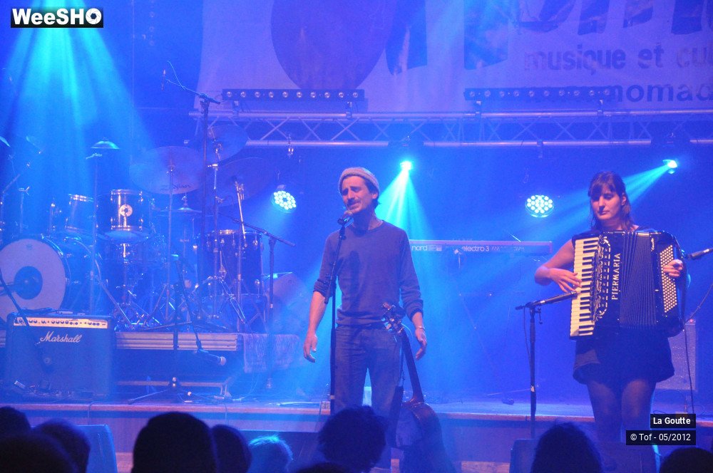 10/44 photos du spectacle La Goutte