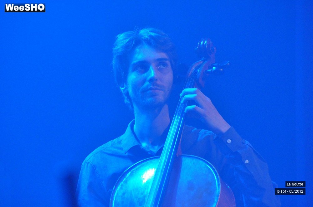 15/44 photos du spectacle La Goutte