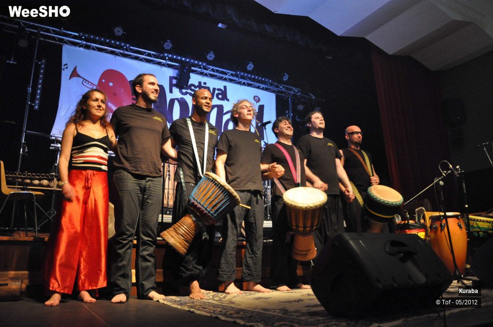 5/37 photos du spectacle Kuraba Percussions