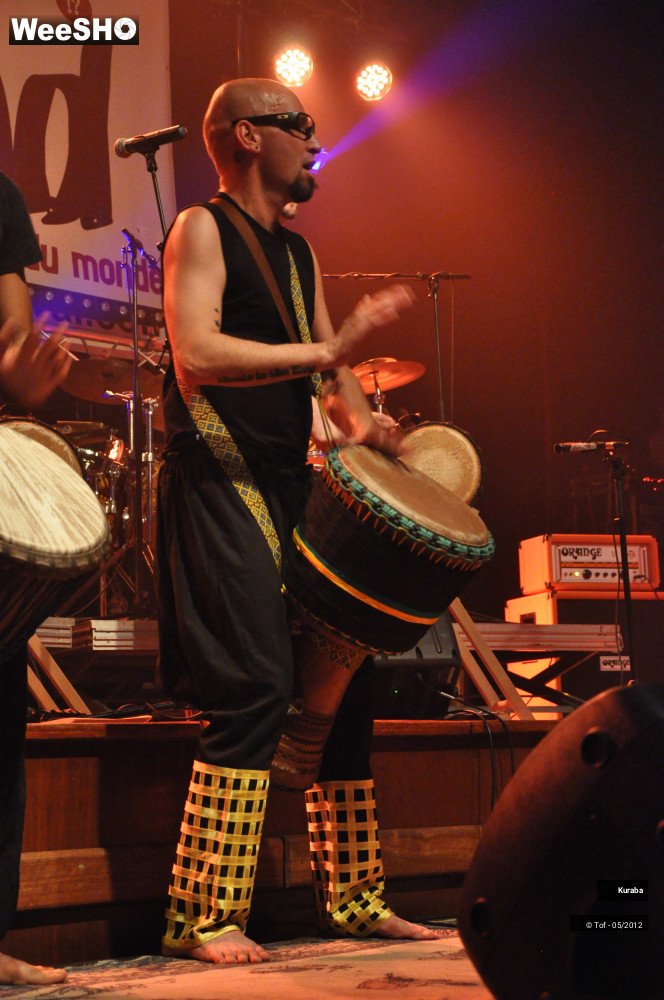 30/37 photos du spectacle Kuraba Percussions