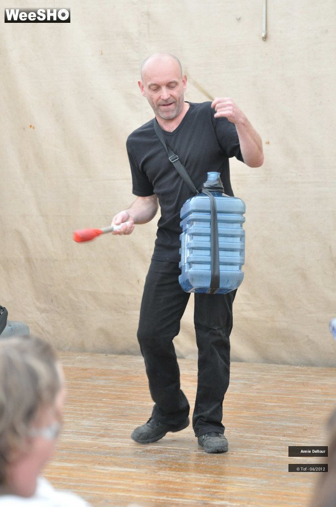 18/19 photos du spectacle Bouteilles percutées