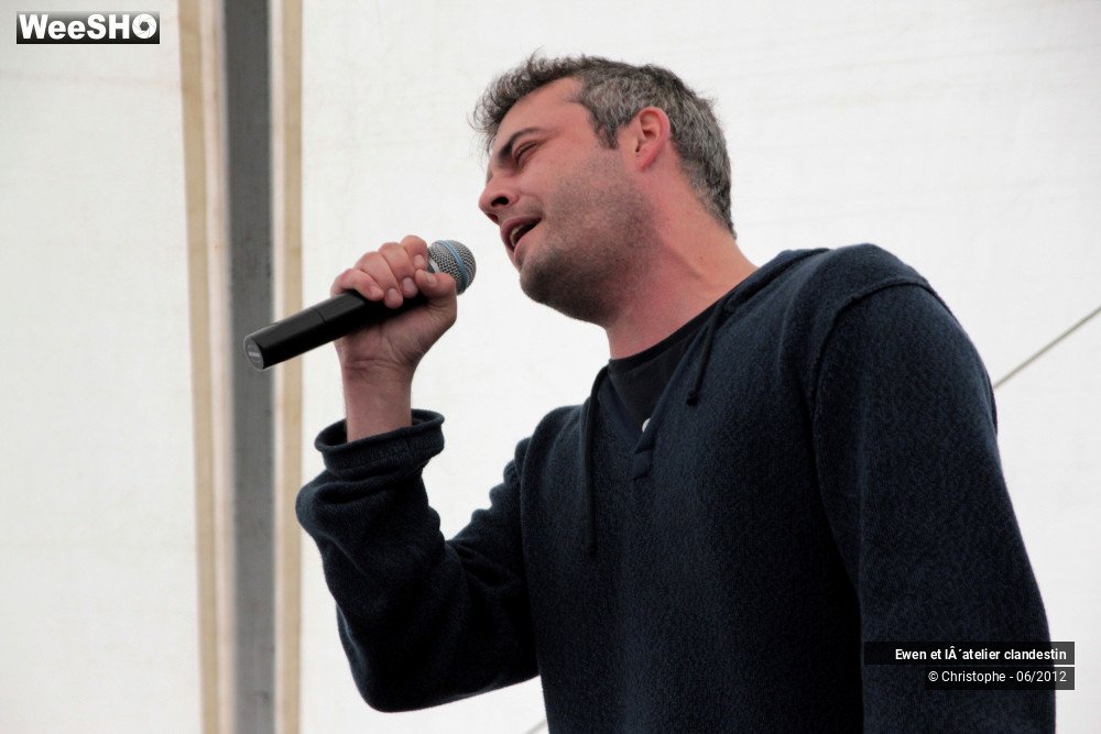 10/40 photos du spectacle Ewen et l'atelier clandestin