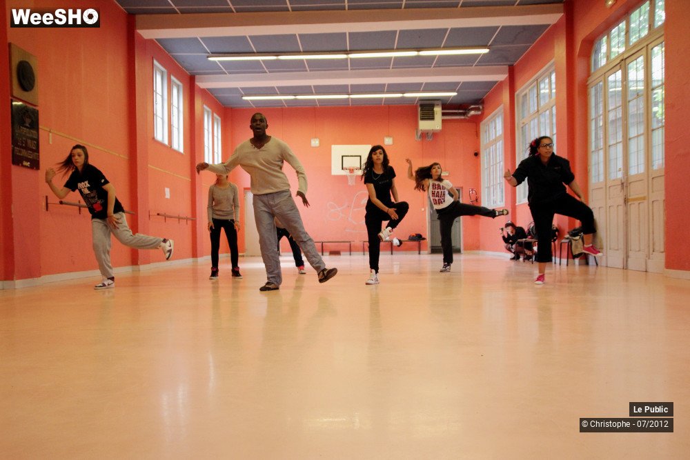 10/50 photos du spectacle stage de danse - call 911