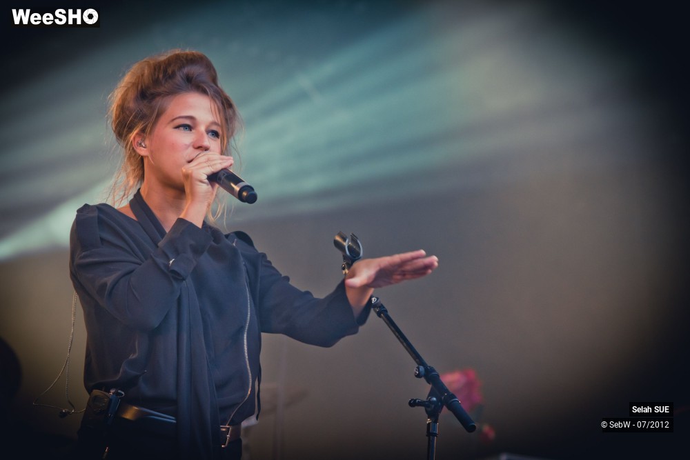 30/38 photos du spectacle Selah Sue
