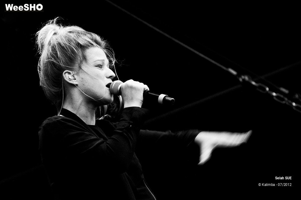19/27 photos du spectacle Selah Sue