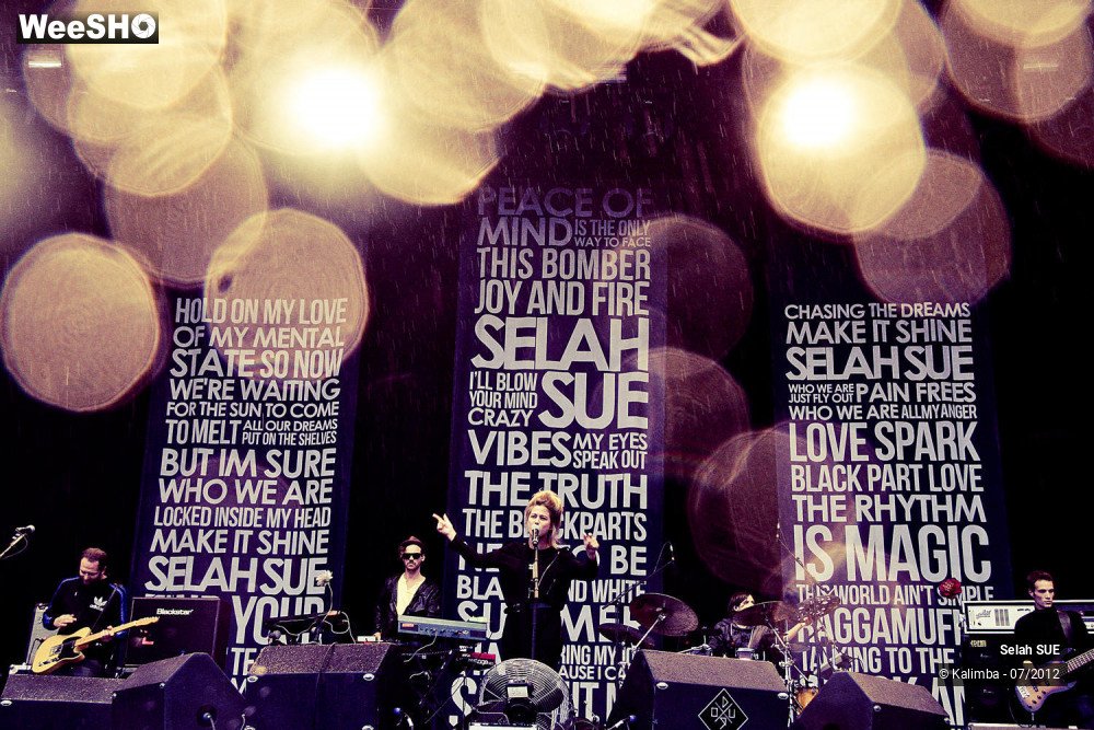 20/27 photos du spectacle Selah Sue