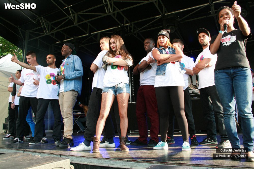 7/39 photos du spectacle Restitution danse 2