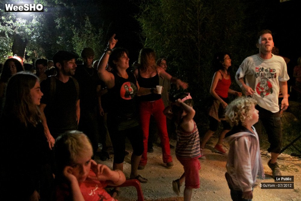 11/22 photos du spectacle Ambiance Brassens Not Dead