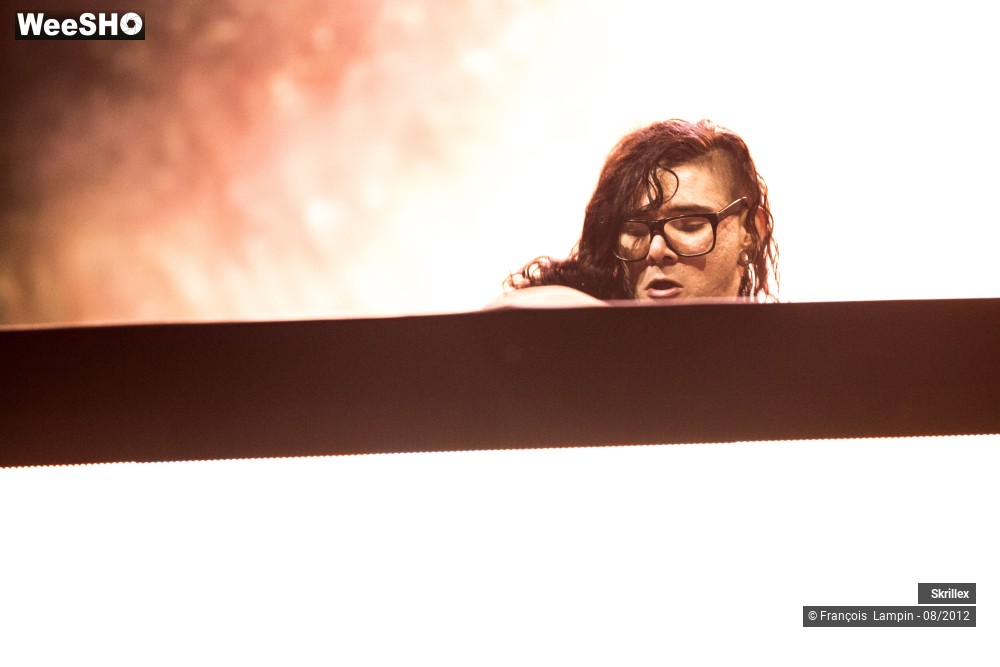 7/37 photos du spectacle Skrillex