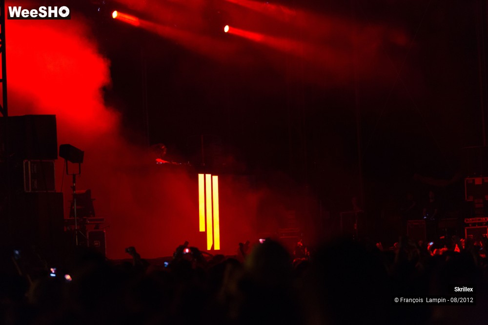 13/37 photos du spectacle Skrillex