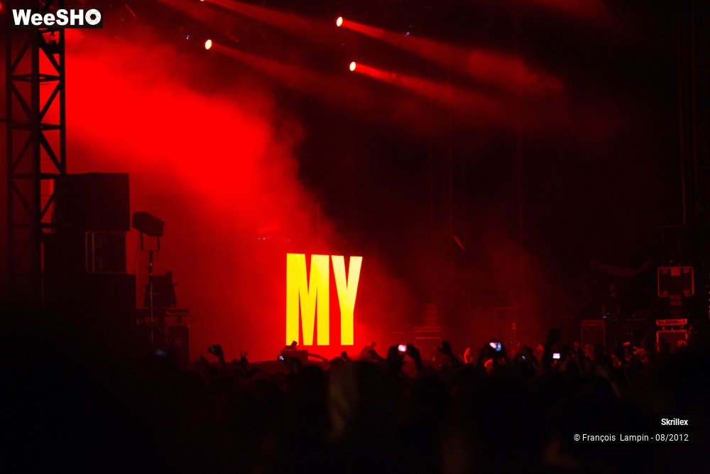 26/37 photos du spectacle Skrillex