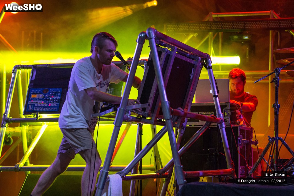 2/32 photos du spectacle Enter Shikari
