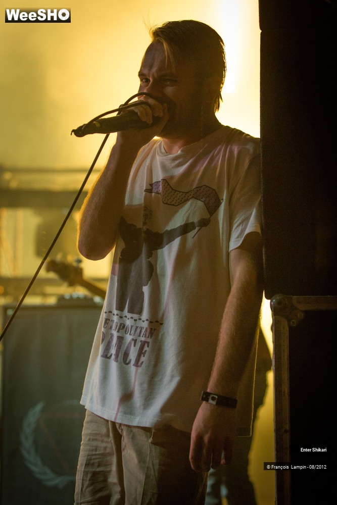 12/32 photos du spectacle Enter Shikari