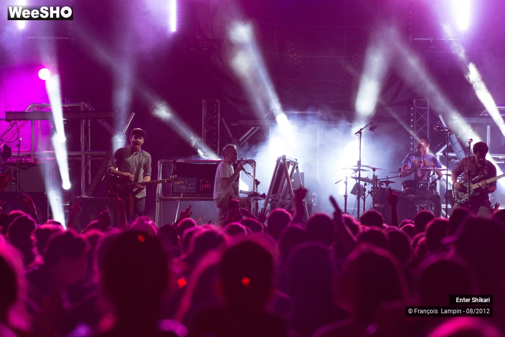 16/32 photos du spectacle Enter Shikari
